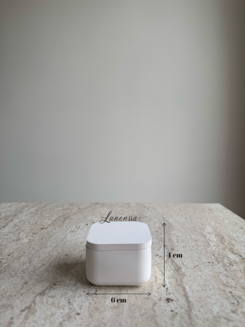 Minimalist Dekor Seti Geometrik Vazo, Kapaklı Mini Kutu ve Bulut Formlu Tepsi