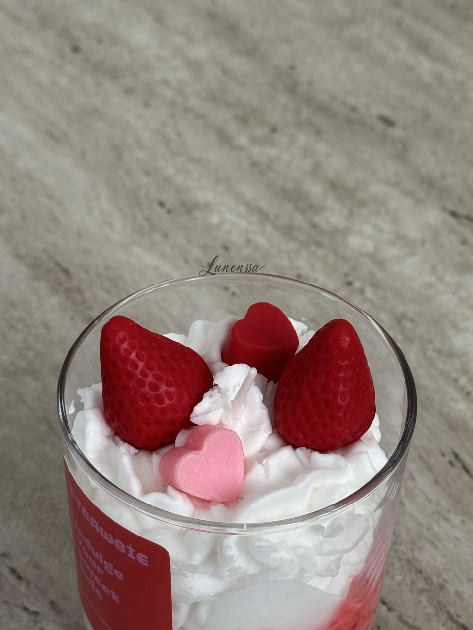 Strawbie – Meyve Kokulu El Yapımı Soya Mum